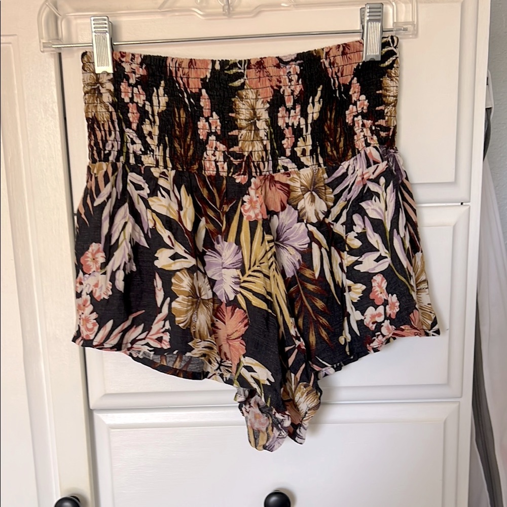 NWT Ripcurl Women's Shorts floral